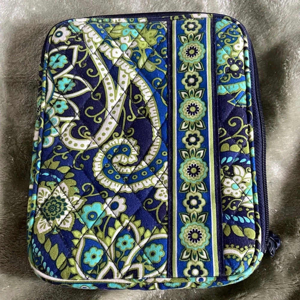 Vera Bradley zipped tablet case